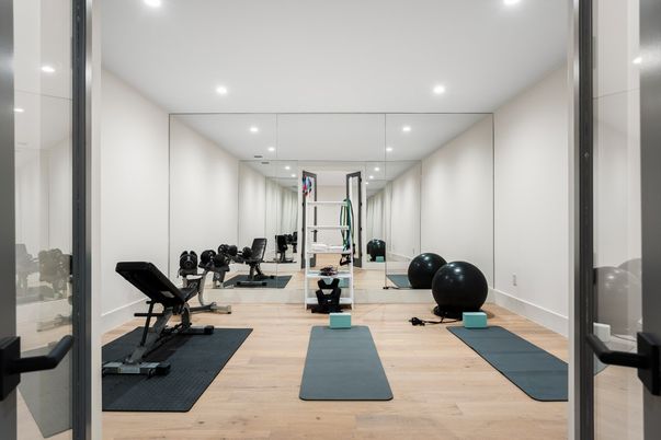 Fitness Equipment, Interior, Recessed Lighting, Wood Texture Flooring