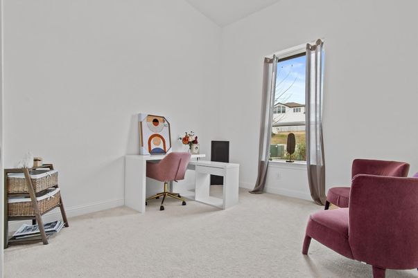 Home Office, Interior