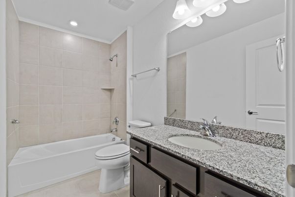 Bathroom, Dual Sink Vanities, Interior, Recessed Lighting