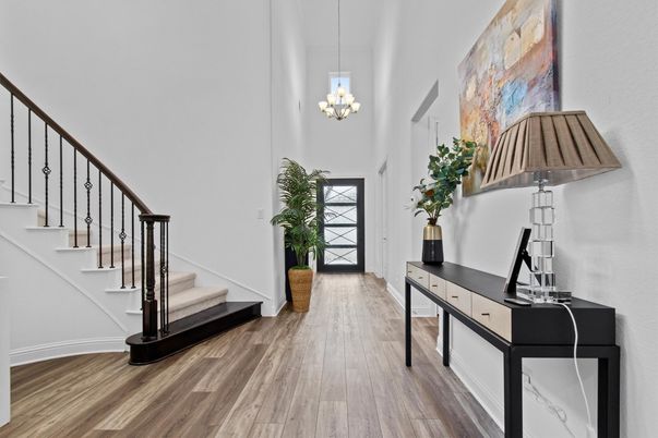 Chandelier, Interior, Wood Texture Flooring