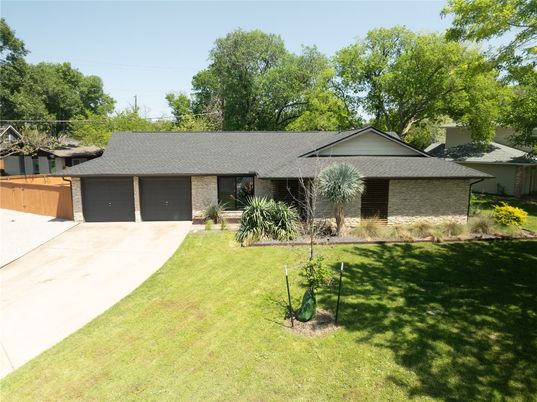 Attached, Backyard, Exterior, Facade, Brick Facade, Ranch