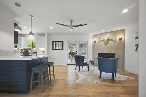 Dining room, Interior, Kitchen, Pendant Lights, Recessed Lighting, Wood Texture Flooring