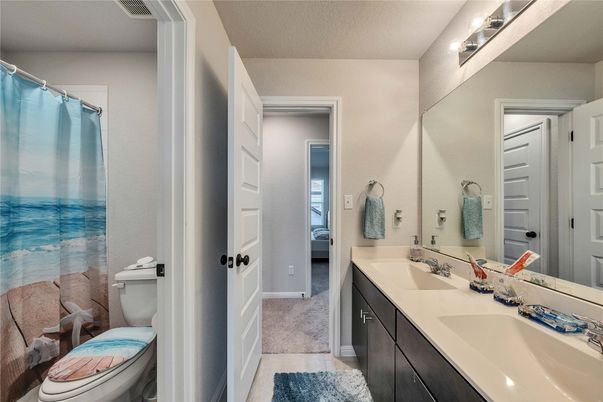 Bathroom, Dual Sink Vanities, Interior