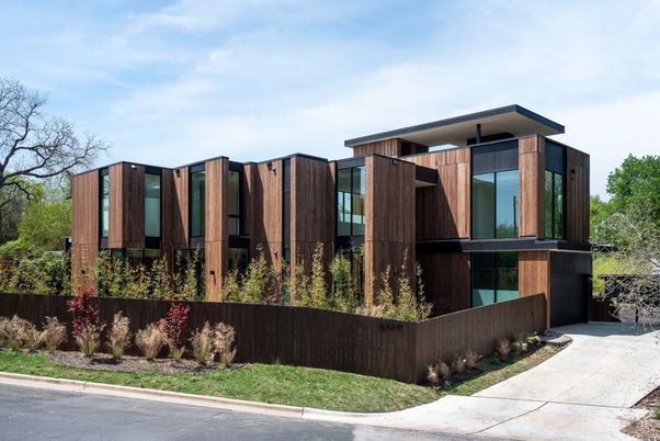 Exterior, Facade, Modern