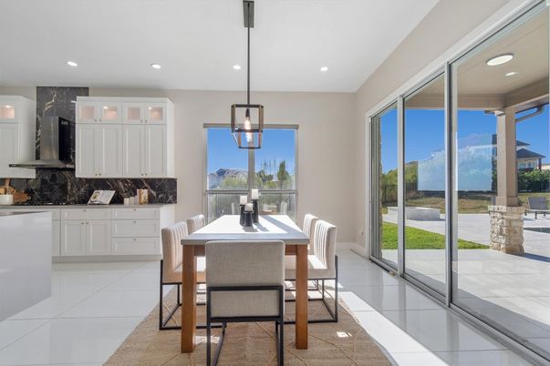 Dining room, Interior, Pendant Lights, Recessed Lighting