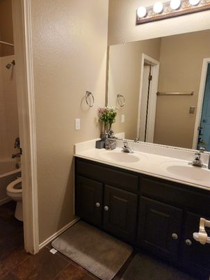 Bathroom, Dual Sink Vanities, Interior