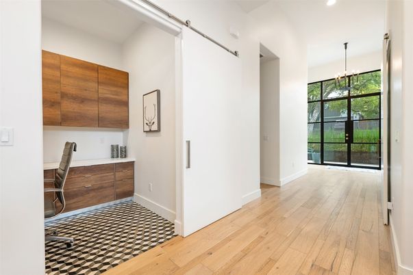 Interior, Pendant Lights, Recessed Lighting, Wood Texture Flooring