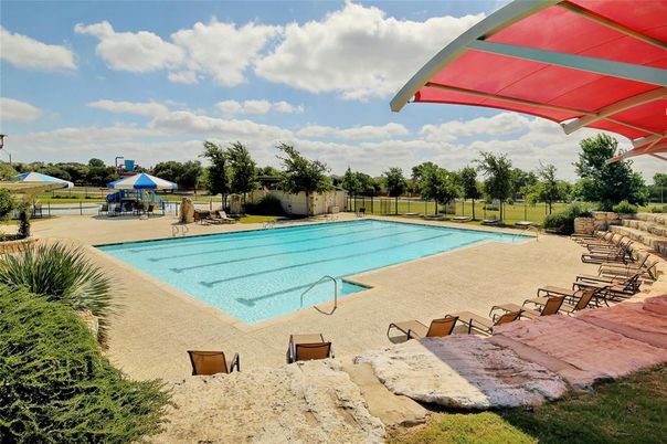 Exterior, Playground, Pool