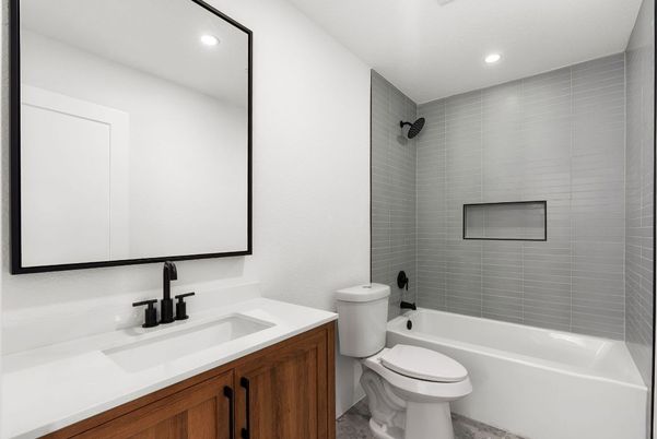 Bathroom, Interior, Recessed Lighting