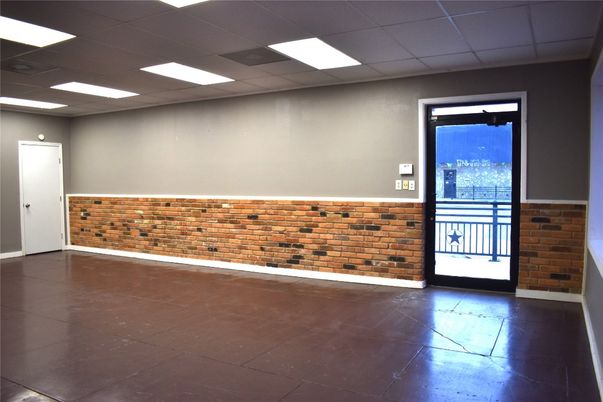 Empty room, Interior, Recessed Lighting, Stone Walls