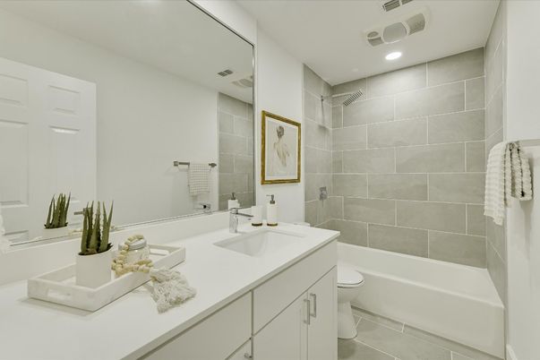 Bathroom, Interior, Recessed Lighting