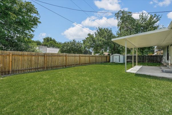 Backyard, Exterior