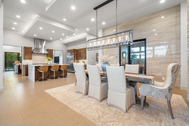 Chandelier, Dining room, Interior, Kitchen, Pendant Lights, Recessed Lighting, Stainless Steel Appliances