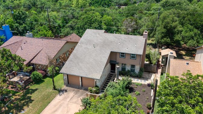 Exterior, Drone