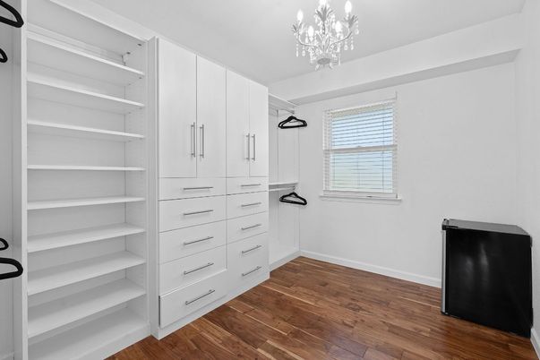 Chandelier, Interior, Walk-in Closets, Wood Texture Flooring