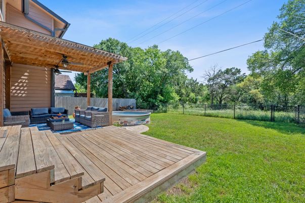 Backyard, Exterior