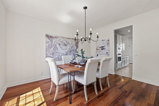 Chandelier, Dining room, Interior, Kitchen, Recessed Lighting, Wood Texture Flooring