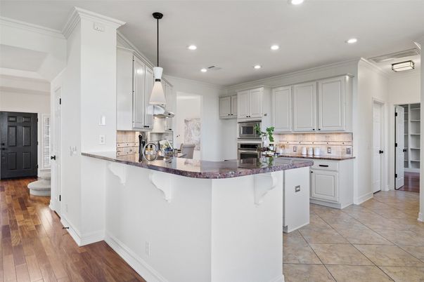 Interior, Kitchen, Pendant Lights, Recessed Lighting, Wood Texture Flooring