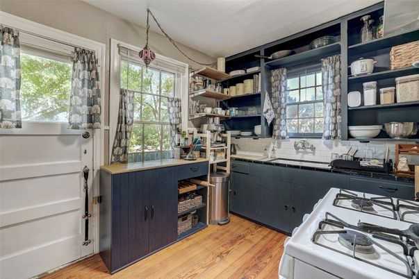 Interior, Kitchen, Pendant Lights, Wood Texture Flooring