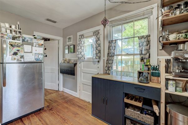 Interior, Kitchen, Pendant Lights, Wood Texture Flooring