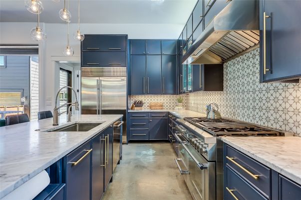Interior, Kitchen, Pendant Lights, Stainless Steel Appliances