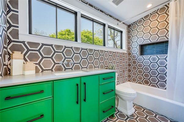 Bathroom, Interior, Recessed Lighting
