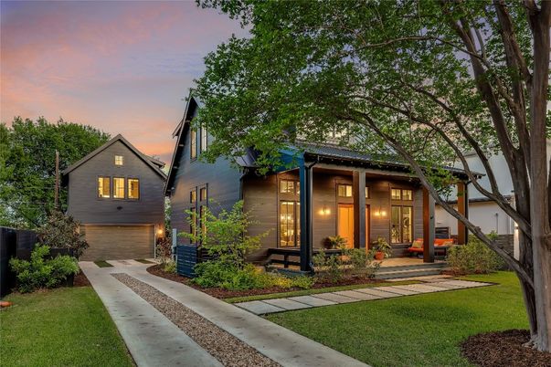 Backyard, Exterior, Facade, Mediterranean