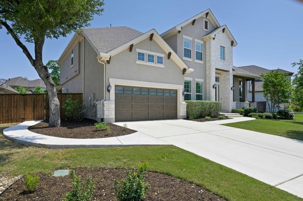 Attached, Exterior, Facade, American Craftsman