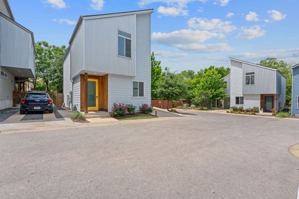 Attached, Exterior, Facade, Modern