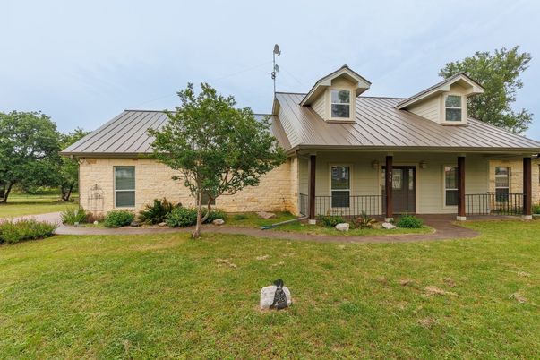 Exterior, Facade, Brick Facade, Ranch