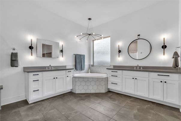 Bathroom, Dual Sink Vanities, Interior, Pendant Lights
