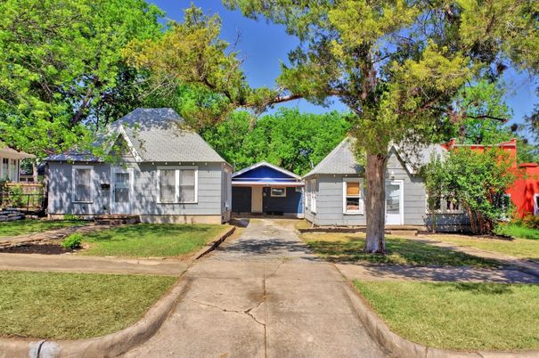 Detached Garage, Exterior