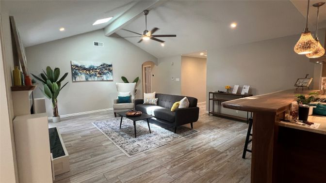 Interior, Pendant Lights, Recessed Lighting, Wood Texture Flooring