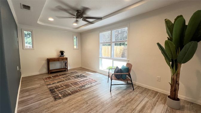 Interior, Recessed Lighting, Wood Texture Flooring