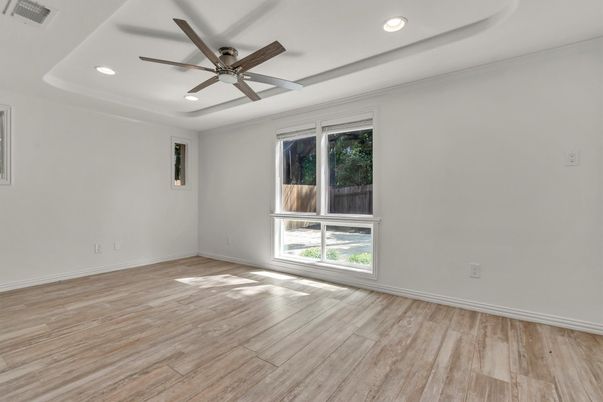 Empty room, Interior, Recessed Lighting, Wood Texture Flooring