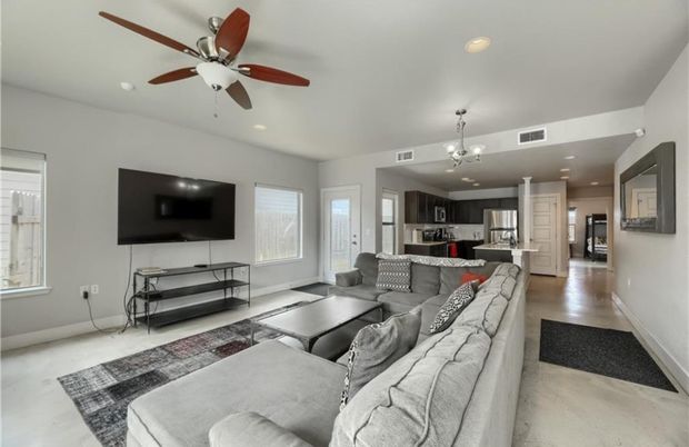Chandelier, Interior, Kitchen, Living room, Recessed Lighting, Stainless Steel Appliances