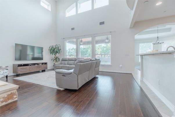 Chandelier, Interior, Living room, Pendant Lights, Recessed Lighting, Wood Texture Flooring