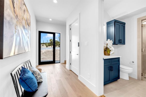 Bathroom, Interior, Recessed Lighting, Wood Texture Flooring