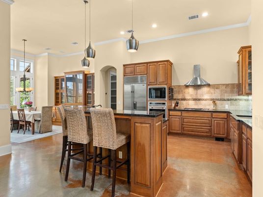 Dining room, Interior, Kitchen, Pendant Lights, Recessed Lighting, Stainless Steel Appliances