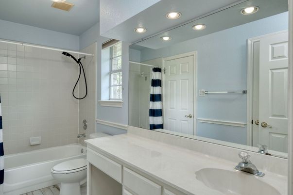 Bathroom, Interior, Recessed Lighting