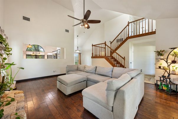 Interior, Living room, Pendant Lights, Wood Texture Flooring