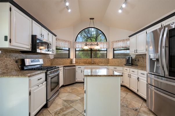 Interior, Kitchen, Pendant Lights, Stainless Steel Appliances