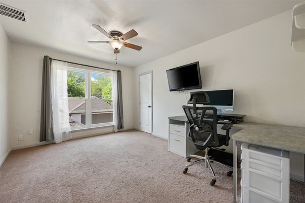Home Office, Interior