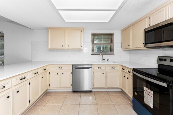Interior, Kitchen, Stainless Steel Appliances