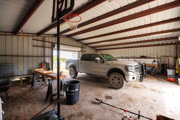 Garage, Interior