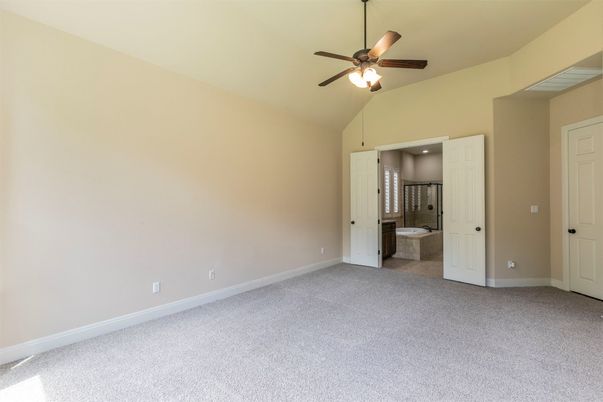 Bathroom, Empty room, Interior, Recessed Lighting