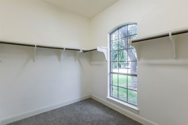 Empty room, Interior, Walk-in Closets