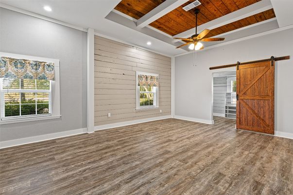 Empty room, Interior, Recessed Lighting, Wooden Ceilings, Wood Texture Flooring