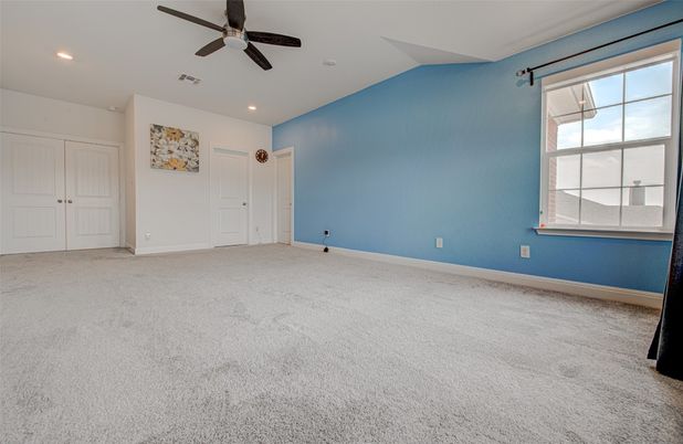 Empty room, Interior, Recessed Lighting