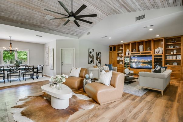 Dining room, Interior, Living room, Pendant Lights, Recessed Lighting, Wood Texture Flooring